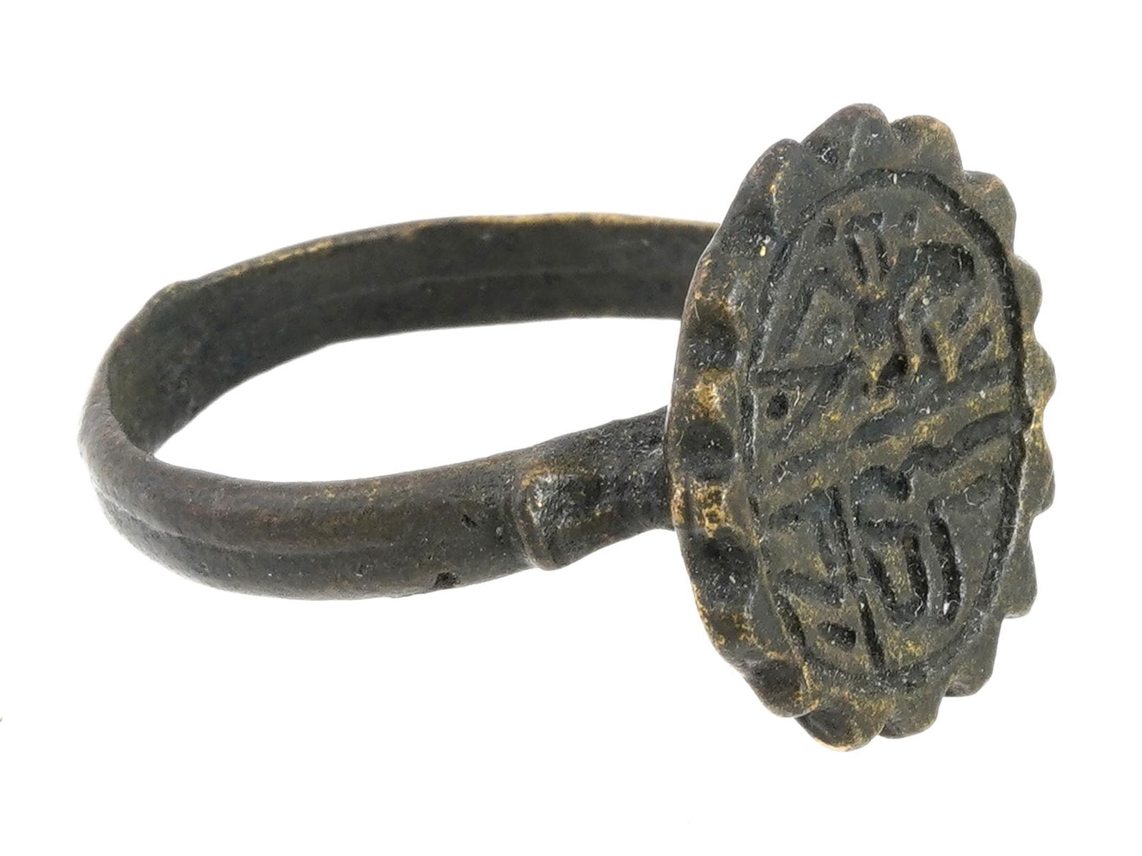 ANCIENT ROMAN BRONZE SIGNET RING W ENGRAVED IMAGE (1 of 5)