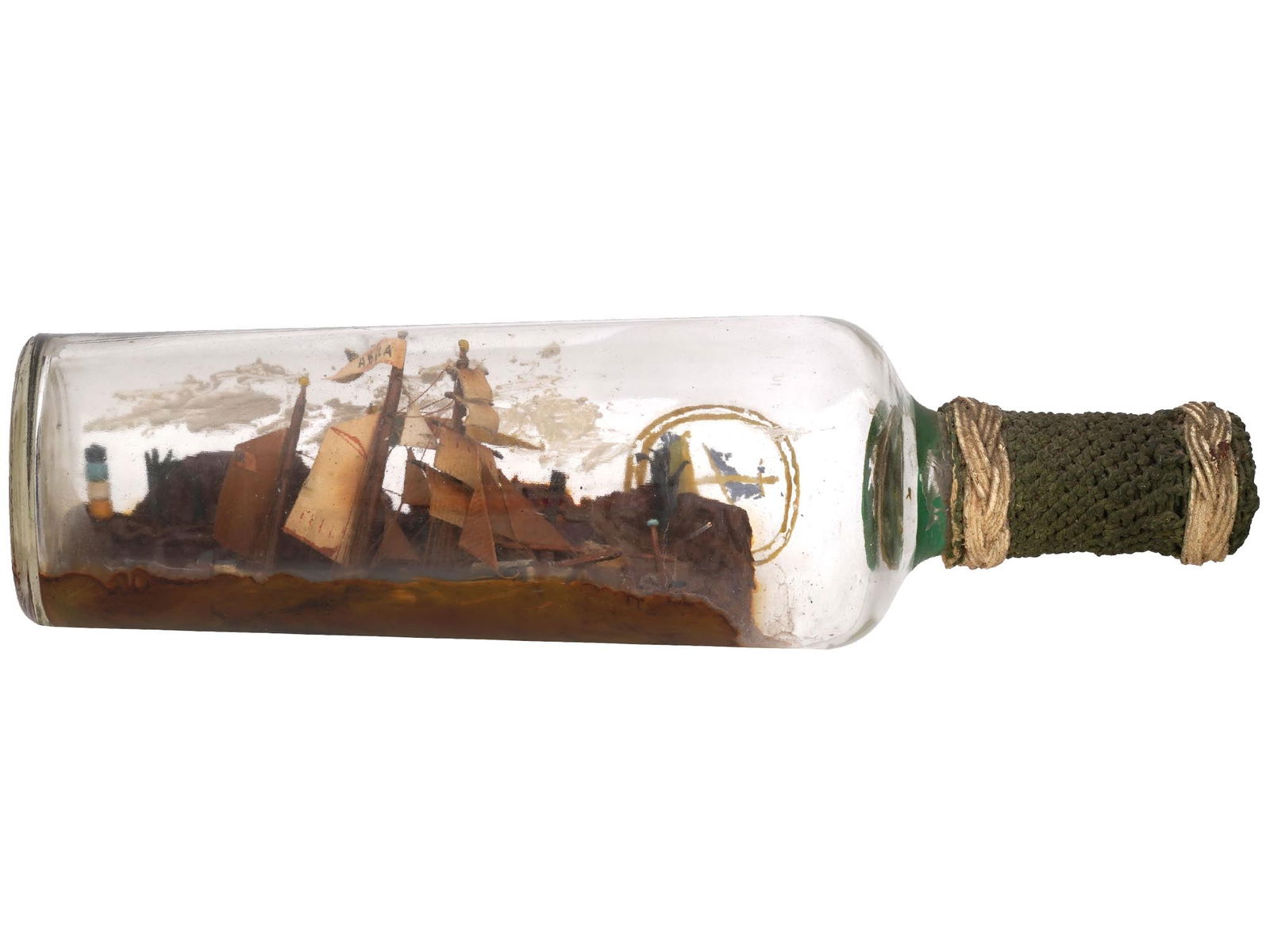 VINTAGE HAND MADE DECORATIVE SHIP IN GLASS BOTTLE (1 of 6)