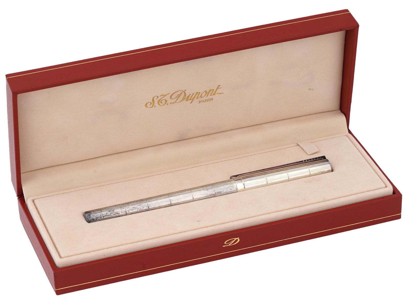 VINTAGE FOUNTAIN GOLD AND SILVER S T DUPONT PEN: A vintage fountain 18k gold and silver pen by S.T. Dupont, a French luxury goods brand. Circa the late 20th century, 1970s to 1980s. Silver body with gold nib. Marked with Dupont logo, 18ct for gold a