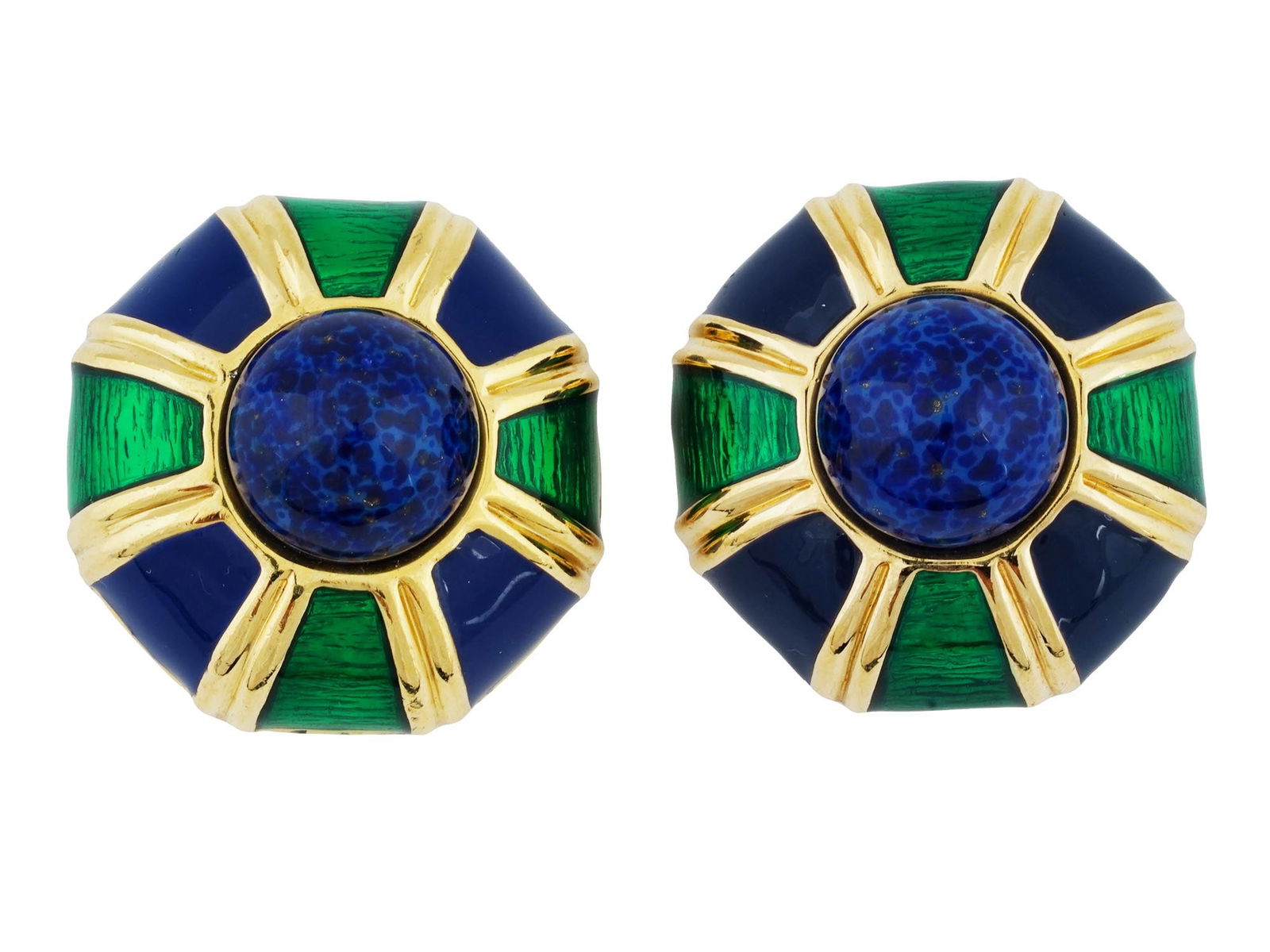 VINTAGE CINER GOLD PLATED ENAMEL CLIP ON EARRINGS: A pair of elegant vintage clip on earrings by Ciner. Those round gold plated earrings feature geometric designs decorated with dark blue and green enamel stripes, and set with round blue cabochons imi