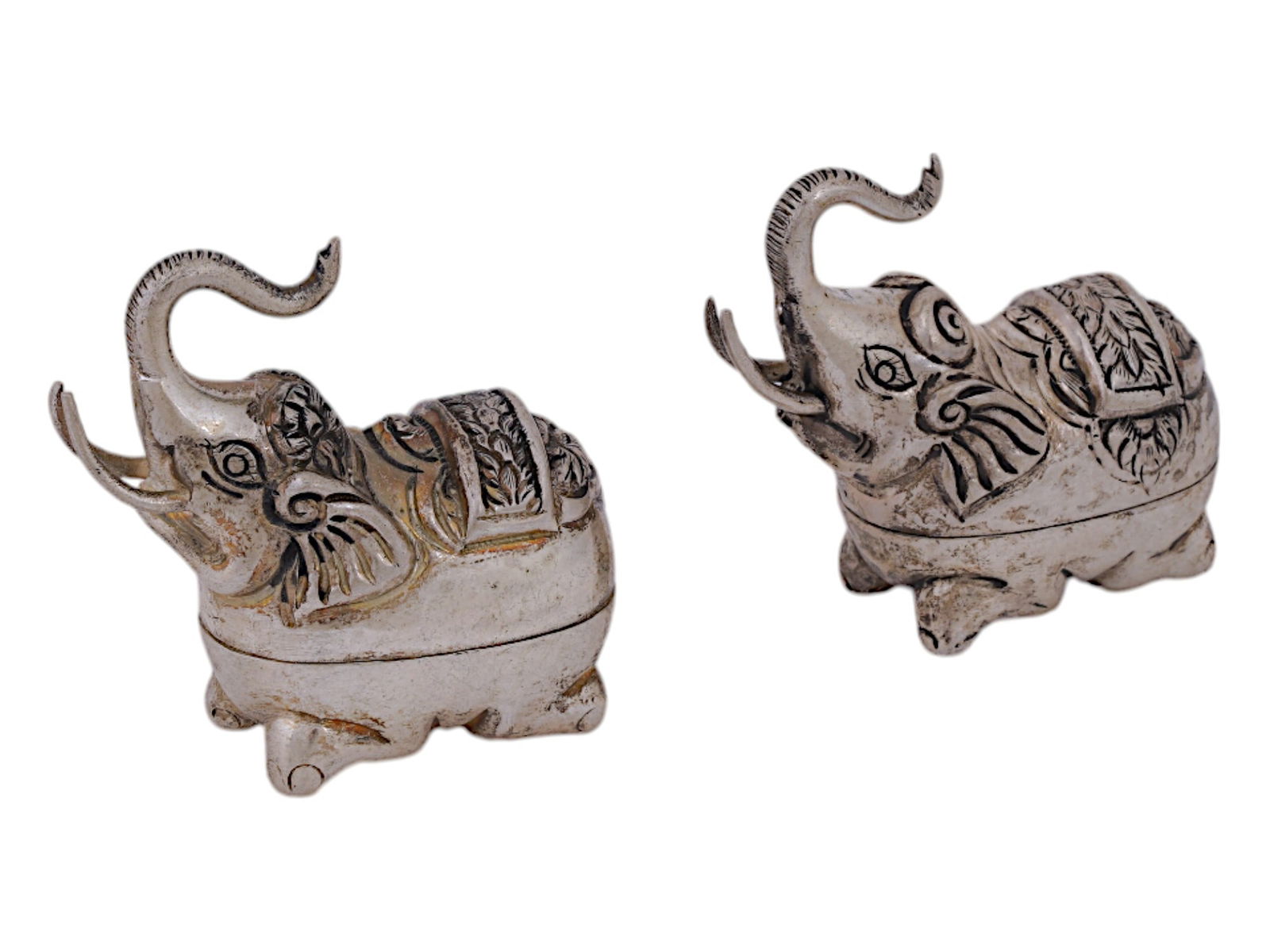 PAIR OF VINTAGE THAI SILVER ELEPHANT TRINKET BOXES (1 of 8)
