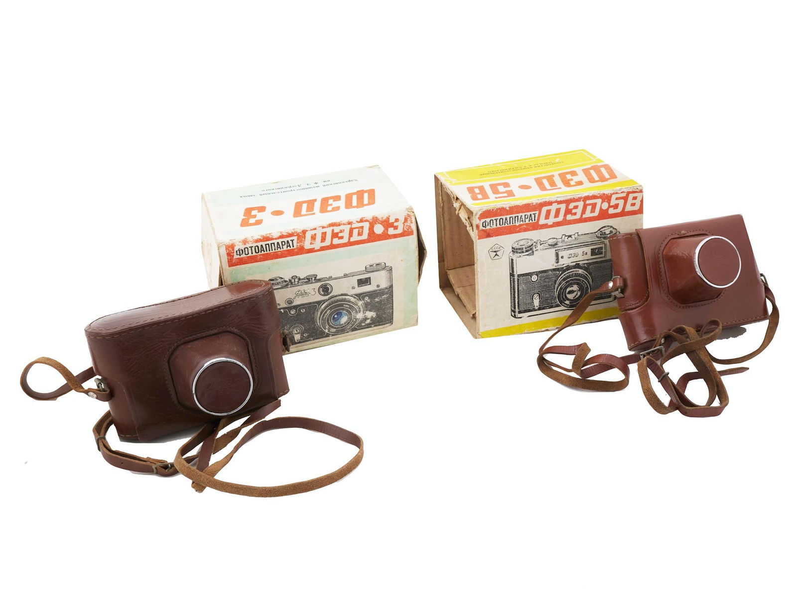VINTAGE SOVIET FED RANGEFINDER CAMERAS IN CASES (1 of 10)