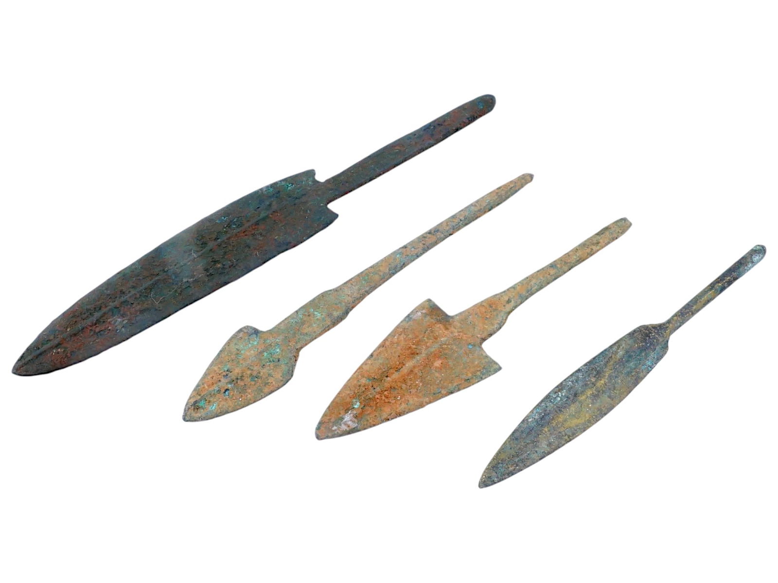 FOUR ANCIENT ROMAN BRONZE ARROWHEADS (1 of 4)