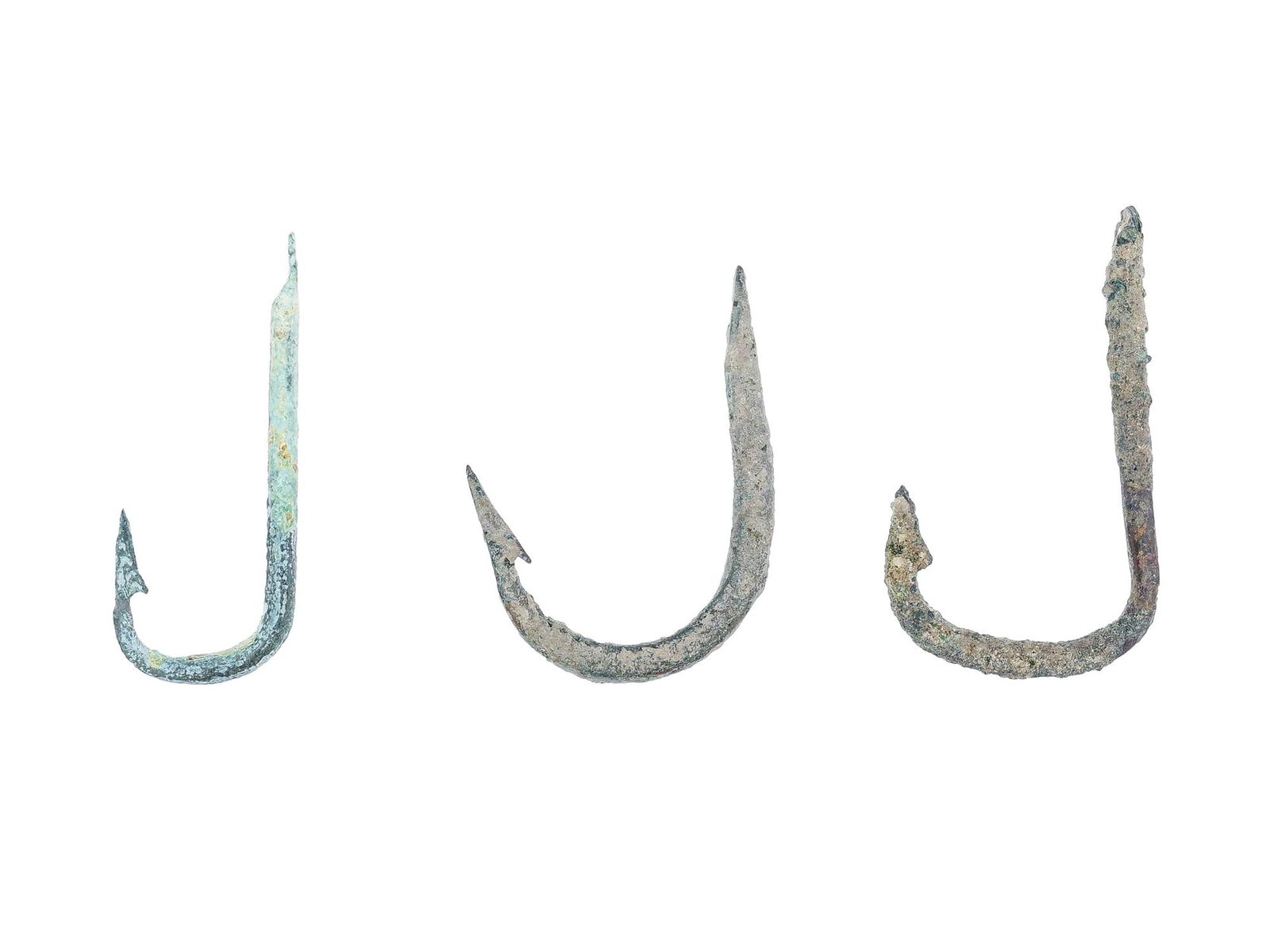 ANCIENT BRONZE FISHING HOOKS CA 100 TO 300 AD (1 of 3)