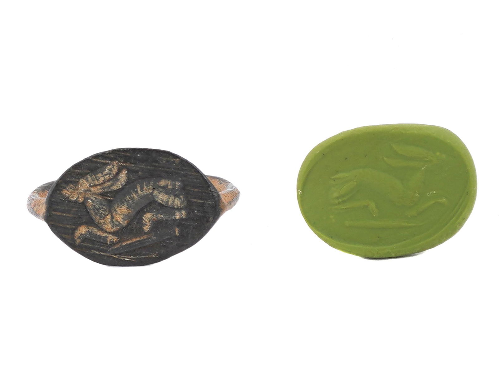 ANCIENT GRECO ROMAN BRONZE RING W ENGRAVED IMAGE (1 of 5)