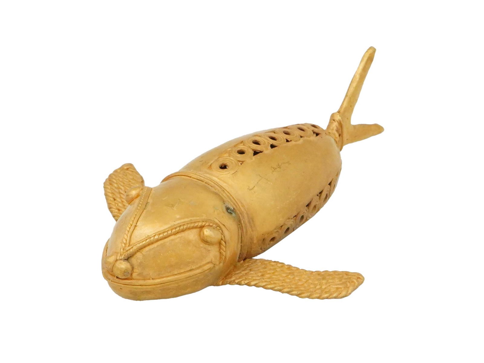 ANCIENT PRE COLUMBIAN TUMBAGA FLYING FISH FIGURINE (1 of 6)