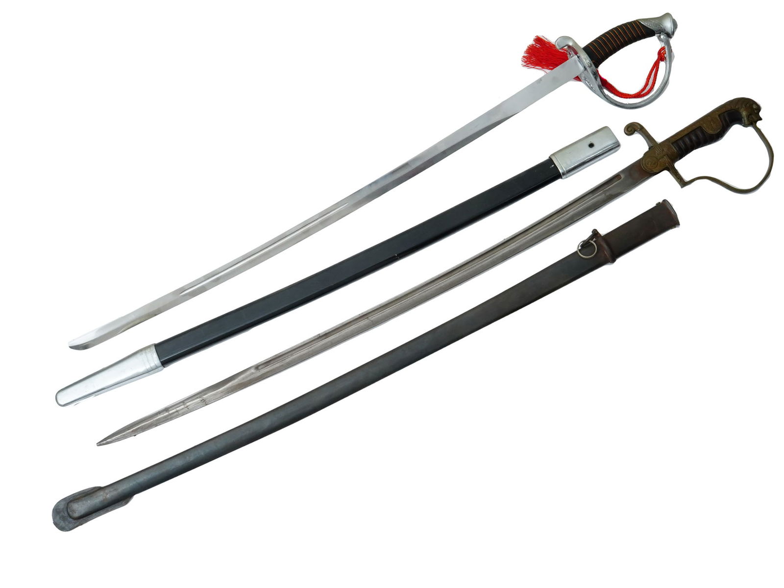 WWII MODEL GERMAN OFFICER AND BASQUE COUNTRY SWORDS (1 of 5)