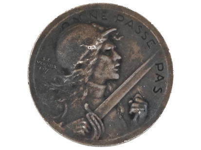 WWI FRENCH VERDUN COMMEMORATIVE SILVER MEDAL 1917: A WWI French Verdun commemorative silver medal, an unofficial award issued by the municipality of Verdun to military personnel who participated in the February 1916 Battle of Verdun. Designed by Emile