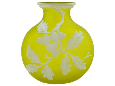 ANTIQUE CAMEO GLASS VASE ATTR TO THOMAS WEBB SONS