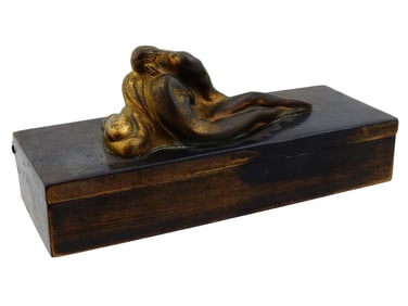 AMERICAN ART DECO COUPLE BRONZE SCULPTURAL BOX