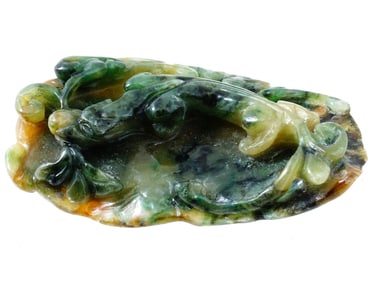 ANTIQUE CHINESE DRAGON CARVED JADE FIGURAL AMULET