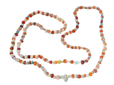 ANCIENT NECKLACE WITH MULTICOLORED GLASS BEADS