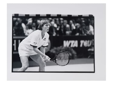1994 BLACK AND WHITE PHOTO OF MARTINA NAVRATILOVA