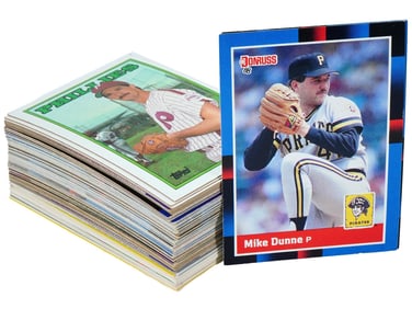 VINTAGE COLLECTION OF AMERICAN BASEBALL TRADING CARDS