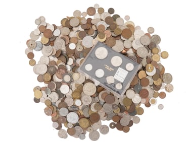 LARGE COLLECTION OF ASSORTED WORLDWIDE COINS
