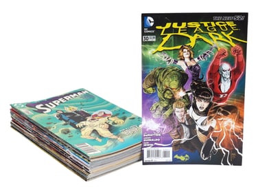 COLLECTION OF AMERICAN MARVEL AND DC COMIC BOOKS