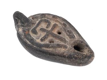 ANCIENT ROMAN TERRACOTTA POTTERY OIL LAMP WITH DECOR