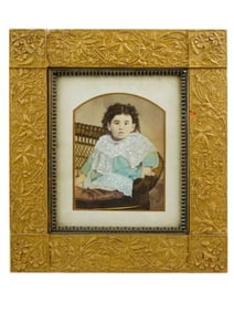 VINTAGE CHILD PORTRAIT PRINT IN A GILT WOOD FRAME