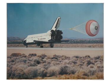 1994 STS 68 ENDEAVOR LANDING NASA COLOR PHOTOGRAPH