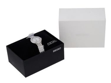 VINTAGE SEIKO SOLAR STAINLESS STEEL WRISTWATCH IOB