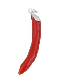 VINTAGE ITALIAN RED CORAL CORNICELLO SILVER PENDANT