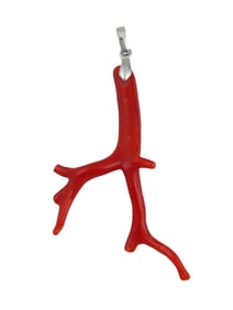 VINTAGE ITALIAN RED CORAL CORNICELLO SILVER PENDANT