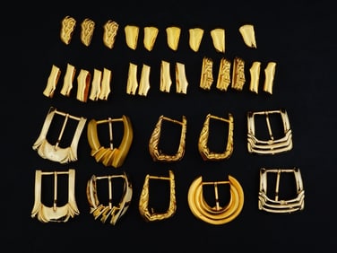 VINTAGE ACCESSOCRAFT N.Y.C. GOLD TONE BELT BUCKLES