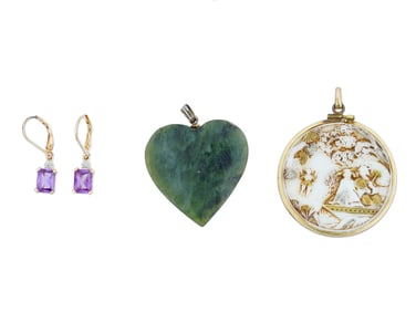 LOT OF THREE VINTAGE JEWELRY EARRINGS AND PENDANTS