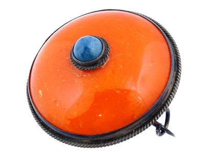 VICTORIAN MANNER CORAL STONE JEWELRY PIN BROOCH: A vintage Victorian manner jewelry pin brooch. The brooch is encrusted with a round cut probably Coral stone and set with a blue stone to the center. Unmarked. Antique and Vintage Ladies Jewelry Wares