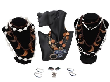 COLLECTION OF VINTAGE WOOD AND CERAMIC COSTUME JEWELRY