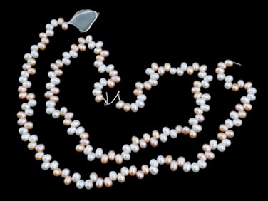 VINTAGE STRING OF NATURAL OVAL TEAR DROP PEARL BEADS