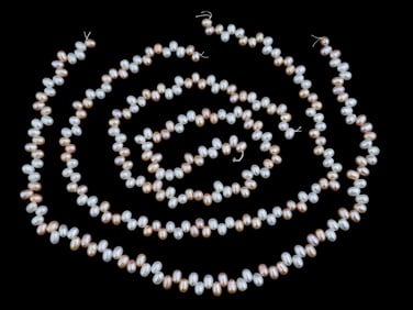 3 STRINGS OF NATURAL WHITE AND PINK PEARL BEADS