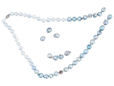 COLLECTION OF BAROQUE PEARLS STRUNG INTO NECKLACE