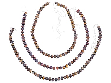 COLLECTION OF ASSORTED DARK PEARL BEADS THREADS