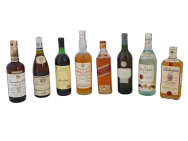 VTG BOTTLES OF ALCOHOLIC DRINKS FROM RENOWNED BRANDS
