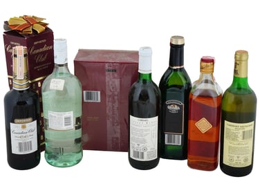 VTG BOTTLES OF ALCOHOLIC DRINKS FROM RENOWNED BRANDS