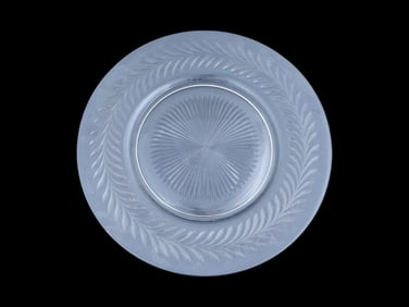 LARGE 19TH CENTURY FOLIAGE CUT GLASS CHARGER DECOR