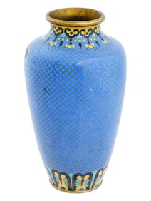 VINTAGE CHINESE CLOISONNE VASE WITH WIRE DECOR
