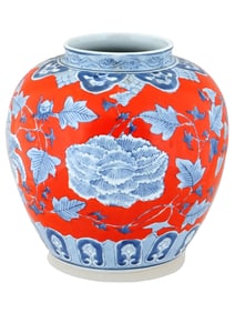20TH C JAPANESE RED CERAMIC JAR W BLUE FLORAL DESIGN