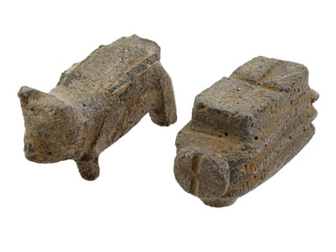 PAIR OF ANCIENT ROMAN BASALT STONE ANIMAL FIGURINES