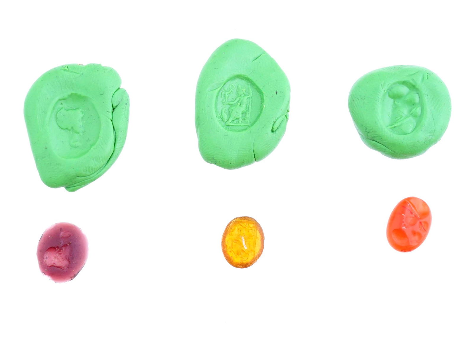 LOT OF ANCIENT MANNER CARVED AGATE INTAGLIO SEALS (1 of 4)