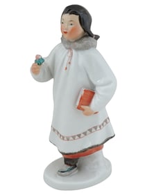 RUSSIAN SOVIET LFZ HAND PAINTED PORCELAIN FIGURINE