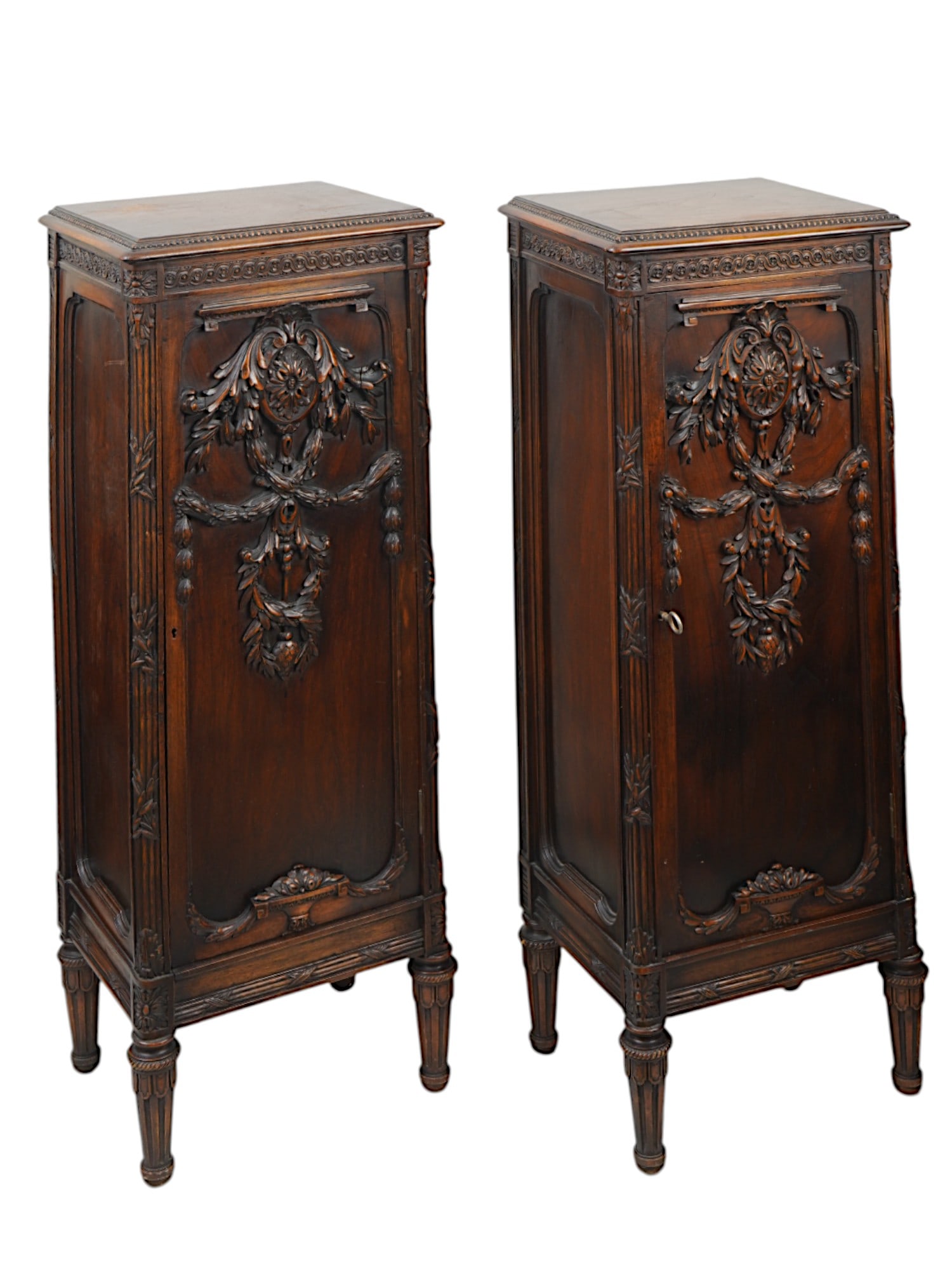 VINTAGE AMERICAN ADAMS STYLE NIGHTSTANDS BY SCHOLLES (1 of 9)