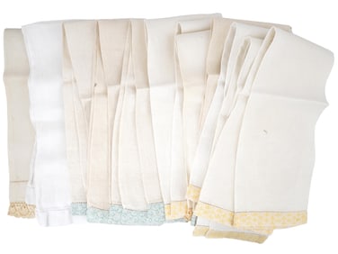 ANTIQUE ITALIAN DAMASK LINEN HAND TOWELS