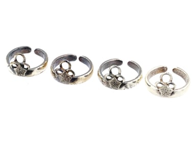 LOT OF FOUR LUNT STERLING SILVER TIARA CHILD RINGS