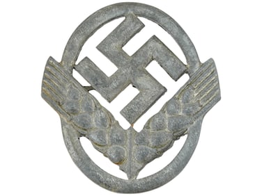 WWII ERA GERMAN NAZI RADWJ WOMANS CAP BADGE