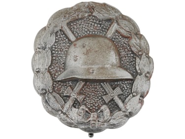 WWI ERA GERMAN NAZI MILITARY INJURY AWARD BADGE