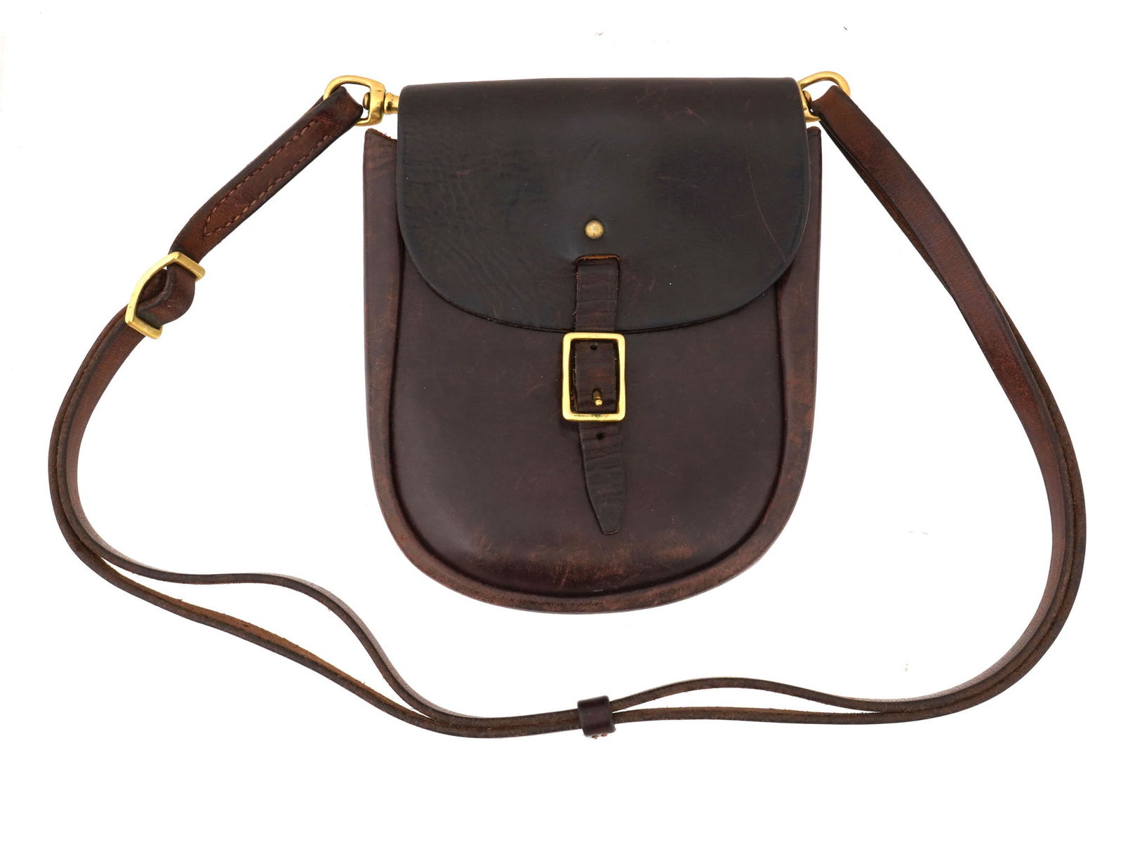 WWII BRITISH AMERICAN LEATHER CARRYING POUCH BAG: A WWII British American leather carrying pouch bag with brass carabines and leather strap. WWII Era, Military And Army Accessories, And Collectibles. Dimensions: 7 x 6 x 2 in. Strap L 45 in. All measu