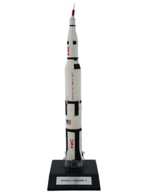 NASA USA SATURN V APOLLO 11 MOON ROCKET MODEL
