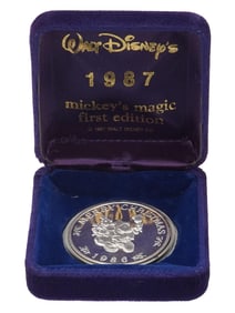 FIRST EDITION MICKEY MOUSE HOLIDAY TREASURE SILVER COIN